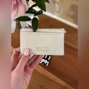 Marc Jacobs The Leather Tip Zip Wallet